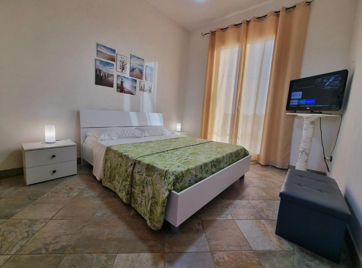 Al Vecchio Carrubo - Lovely 2-Rooms House & Patio Marsala Dış mekan fotoğraf